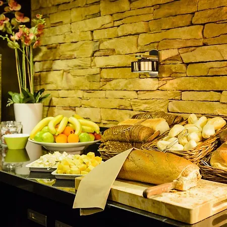 Fletcher De Kieviet Hotel